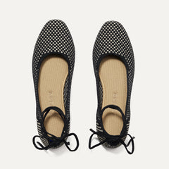 The Square Wrap in Noir shown from the top.