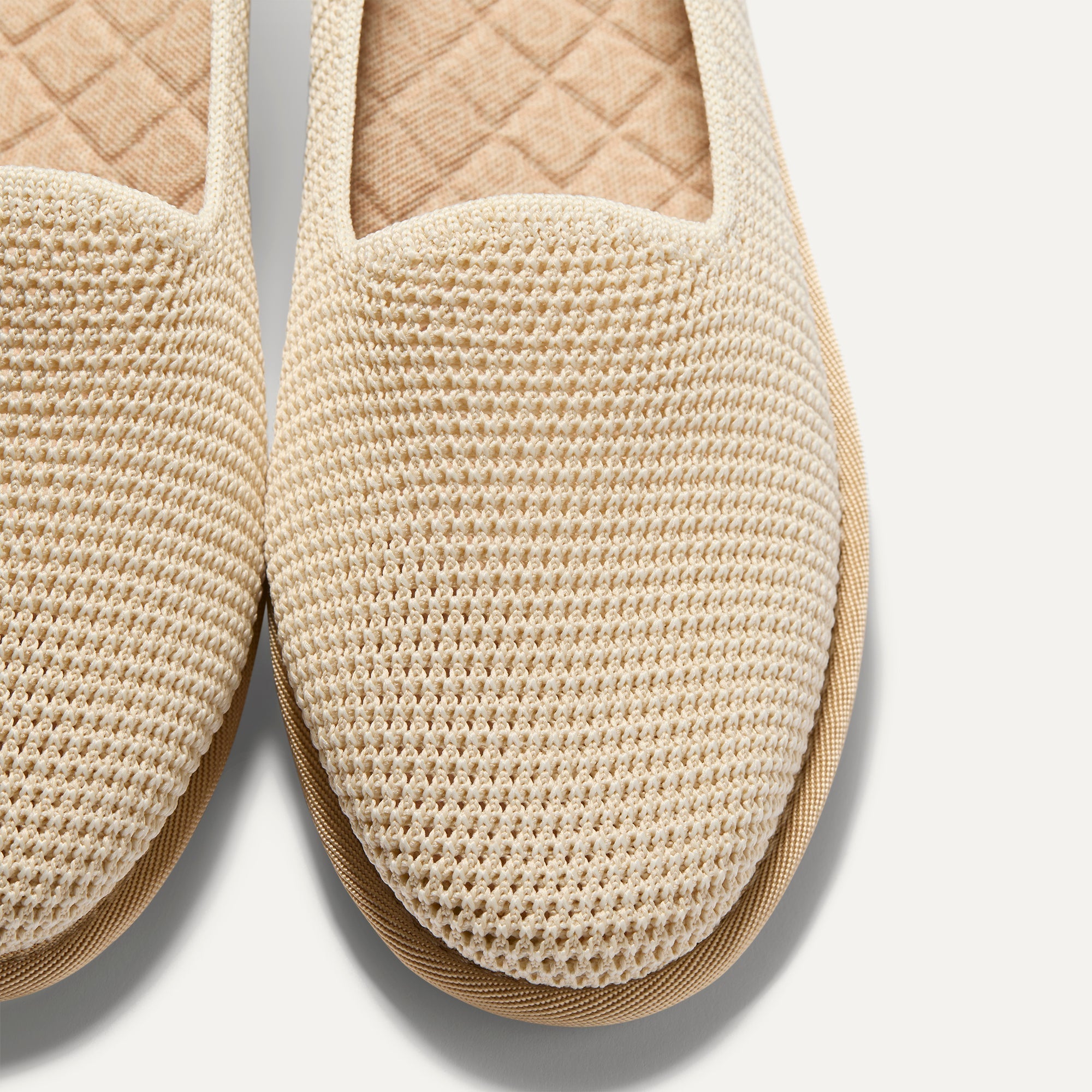 The toe and vamp of The Cruiser Loafer in White Raffia-Knit. 