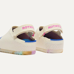 Close up of the heel of The Kids Clog in Retro Wave, with Rothy's signature blue halo. 